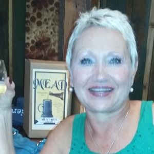 Meet your Posher, Joan